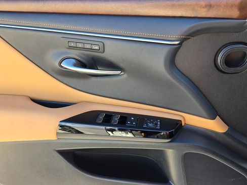 Used 2024 Lexus ES 350 350 w/ Premium Package image 27