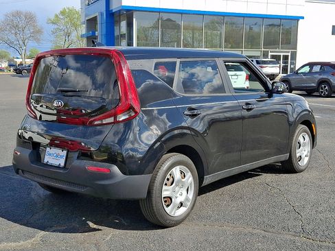 Used 2021 Kia Soul LX FWD image 7