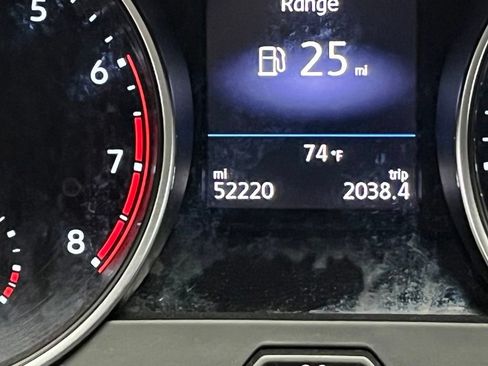 Used 2019 Volkswagen Tiguan SE AWD/4WD image 24