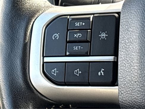 Used 2024 Ford Expedition XLT AWD/4WD image 14