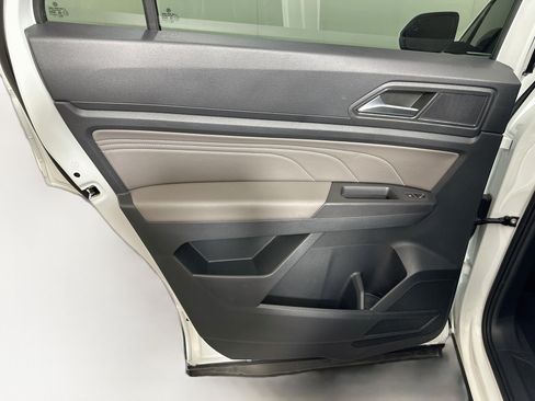 Used 2023 Volkswagen Atlas Cross Sport SE w/ Panoramic Sunroof Package FWD image 26