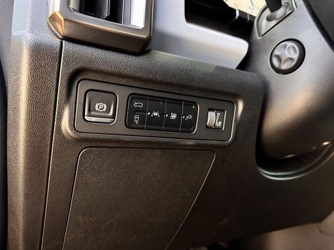 Used 2025 GMC Hummer EV 3X AWD/4WD image 17