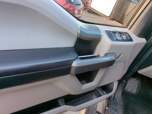 Used 2015 Ford F150 XLT w/ Equipment Group 301A Mid AWD/4WD image 9
