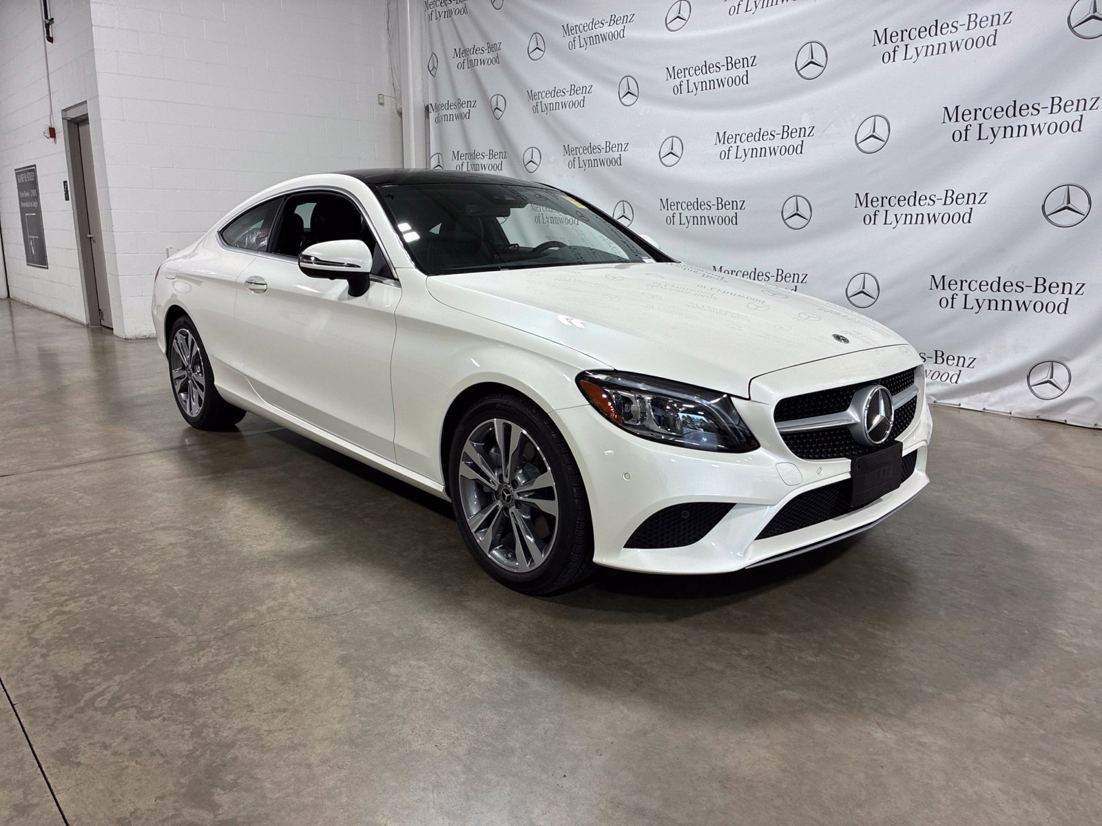 Used 2023 Mercedes-Benz C 300 4MATIC Coupe image 4