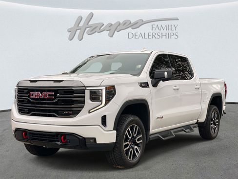 Used 2022 GMC Sierra 1500 AT4 w/ AT4 Preferred Package image 10