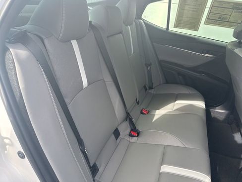 Used 2025 Toyota Camry SE image 30