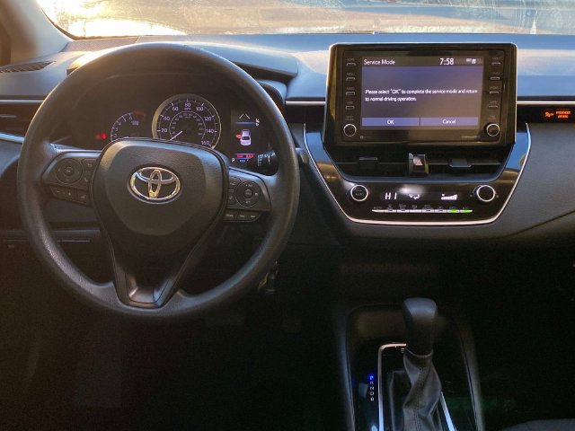 Used 2021 Toyota Corolla LE FWD image 8
