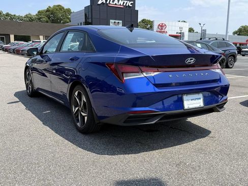 Used 2023 Hyundai Elantra SEL w/ Convenience Package FWD image 7