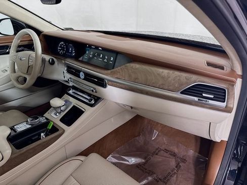 Used 2021 Genesis G90 5.0 Ultimate image 32