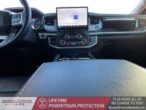 Used 2024 Ford Expedition XLT image 3