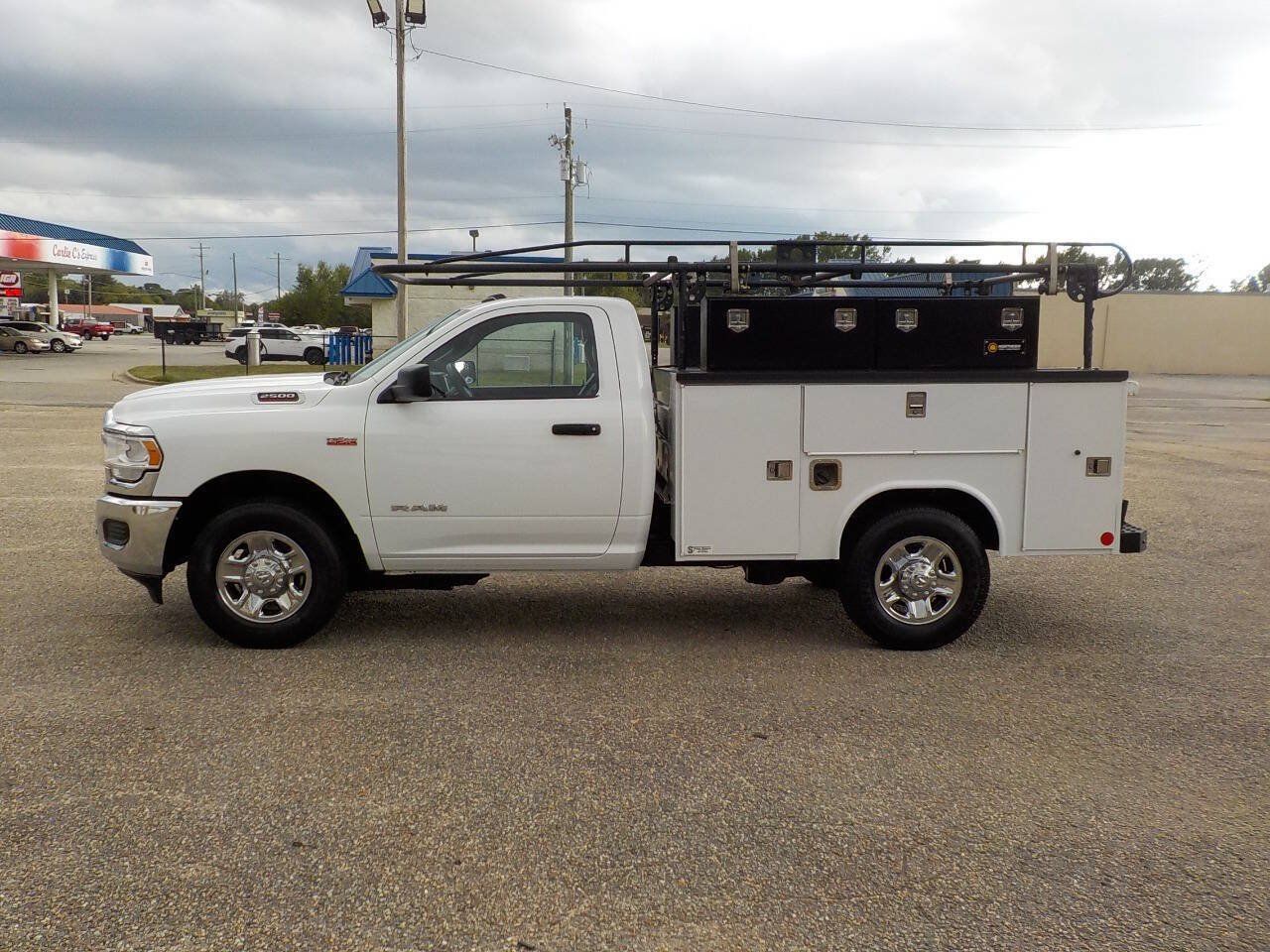 Used 2022 RAM 2500 Tradesman RWD image 2