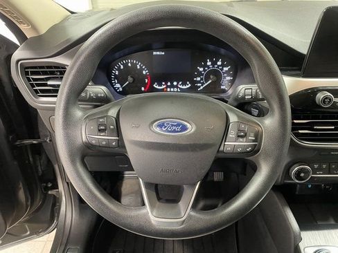 Used 2020 Ford Escape SE image 14