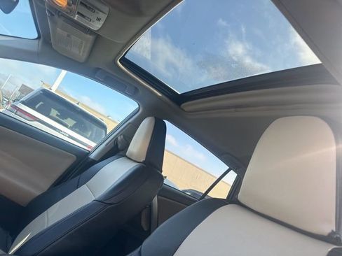 Used 2015 Toyota RAV4 XLE image 7