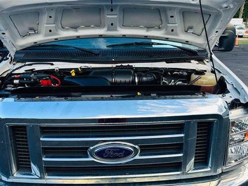 Used 2018 Ford E-350 and Econoline 350 Super Duty w/ Power Windows & Locks Group image 22