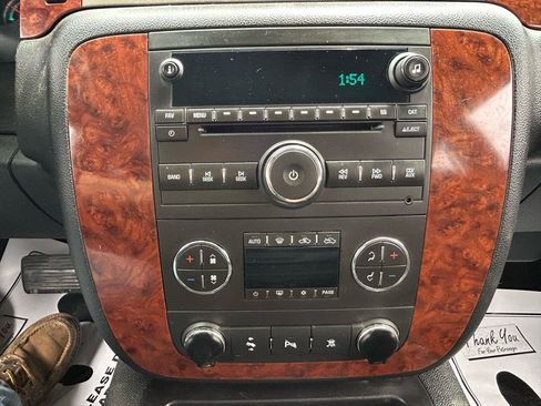 Used 2010 Chevrolet Avalanche LS w/ Interior Plus Package AWD/4WD image 39