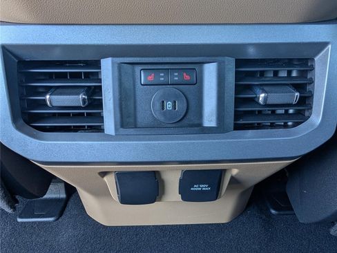 Used 2023 Ford F250 Lariat w/ Tremor Off-Road Package AWD/4WD image 17