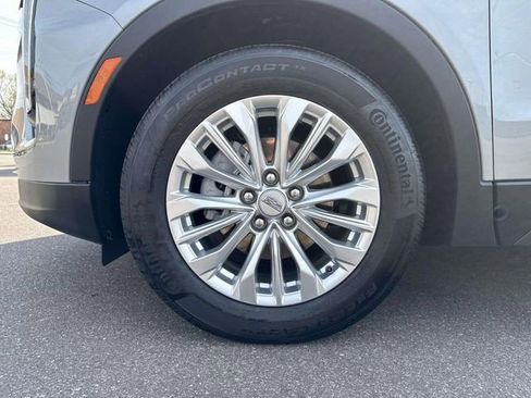 Certified 2024 Cadillac XT4 Luxury w/ Cold Weather Package AWD/4WD image 11