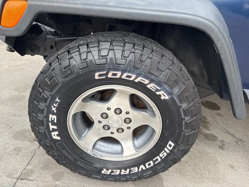 Used 2004 Jeep Wrangler Sport w/ Dual Top Group image 26