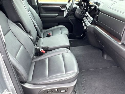 Used 2025 GMC Sierra 1500 SLT AWD/4WD image 15