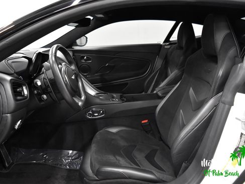 Used 2019 Aston Martin DBS Superleggera image 18