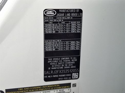 New 2025 Land Rover Discovery S image 22