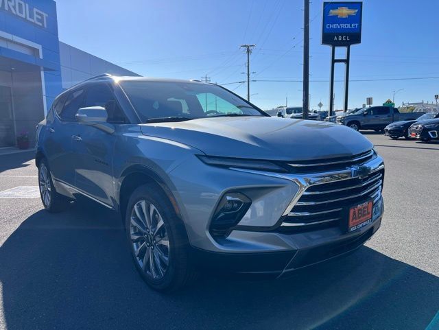 Used 2023 Chevrolet Blazer Premier w/ Driver Confidence II Package AWD/4WD image 3