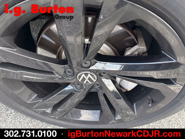 Used 2023 Volkswagen Tiguan SE R-Line FWD image 7
