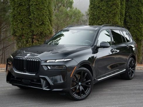 Used 2024 BMW X7 xDrive40i w/ Executive Package image 1