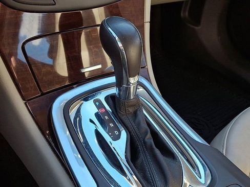 Used 2016 Buick Regal AWD image 18
