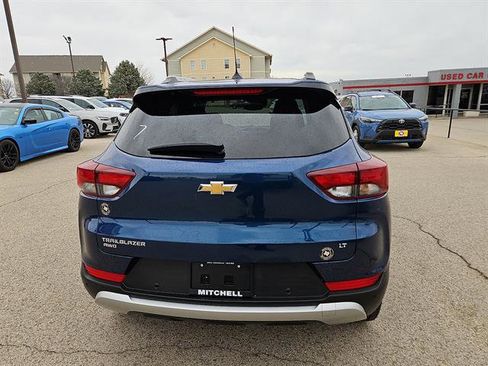 Used 2021 Chevrolet TrailBlazer LT w/ Premium Seating Package image 4