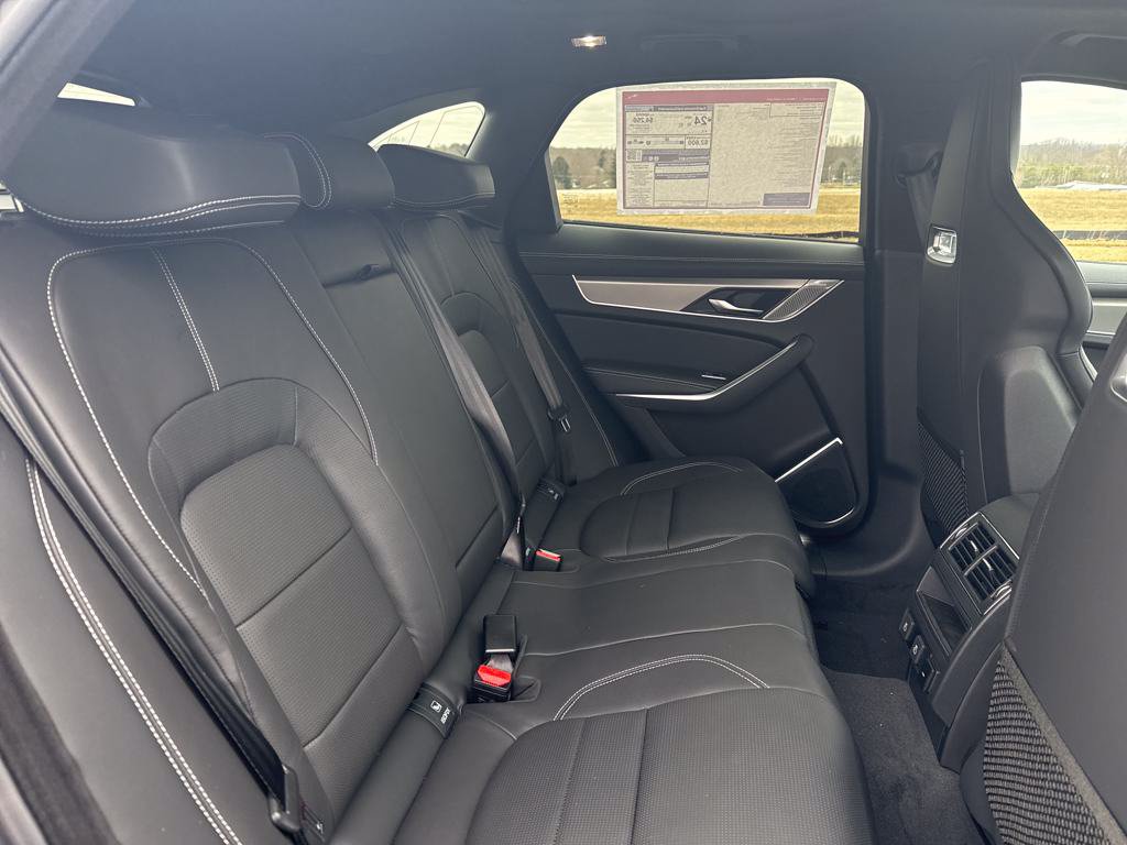 Certified 2026 Jaguar F-PACE R-Dynamic S AWD/4WD image 19