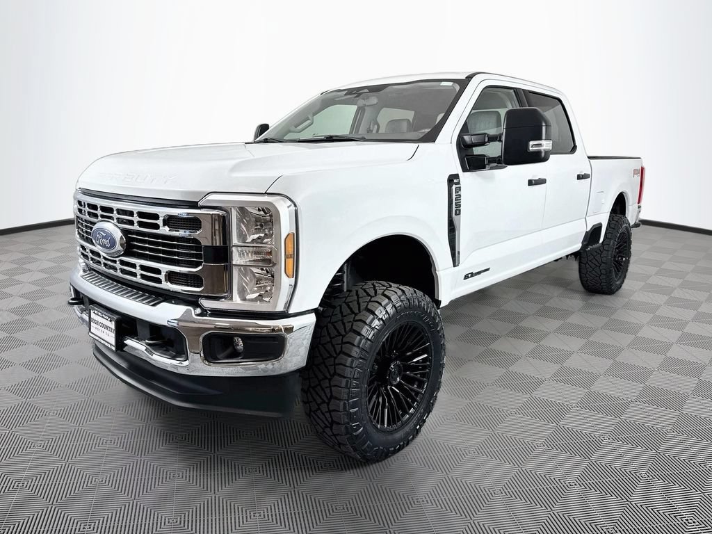 Used 2024 Ford F250 XLT w/ FX4 Off-Road Package AWD/4WD image 3