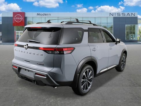 New 2026 Nissan Pathfinder Platinum FWD image 5