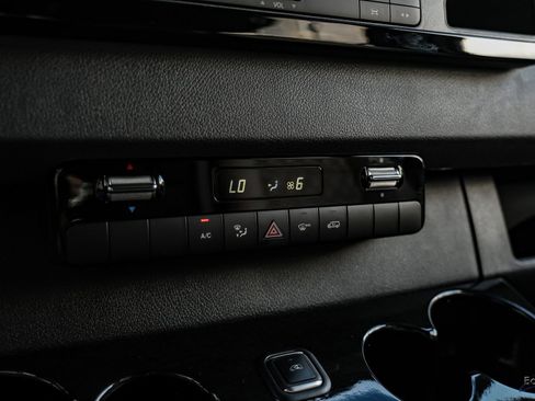 Used 2025 Mercedes-Benz Sprinter 2500 image 39