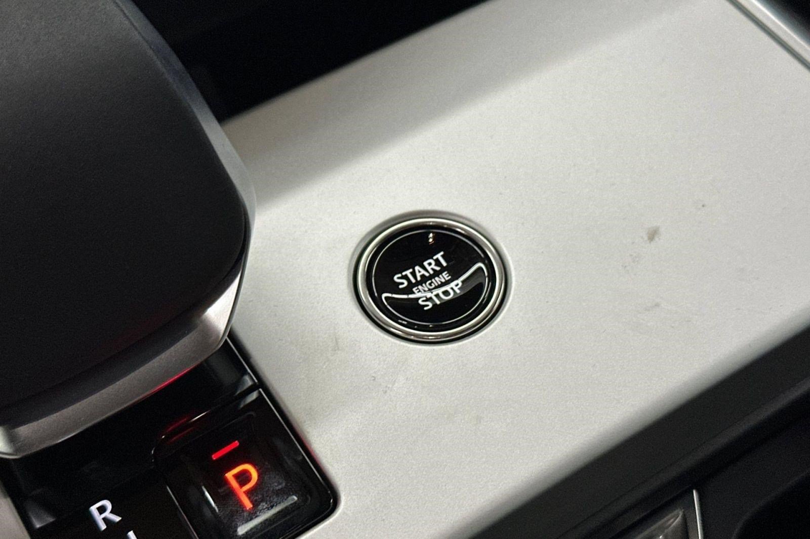 New 2026 Land Rover Range Rover SE AWD/4WD image 16