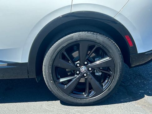 Used 2022 Buick Envision Essence w/ Technology Package I FWD image 60