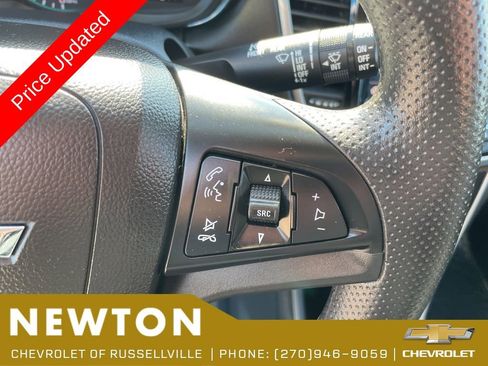 Used 2022 Chevrolet Trax LT AWD/4WD image 14