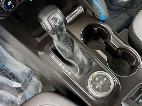 Used 2024 Ford Bronco Black Diamond image 17