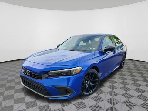 Used 2023 Honda Civic Sport image 2