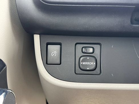 Used 2012 Scion iQ w/ Rear Speaker Pkg FWD image 21
