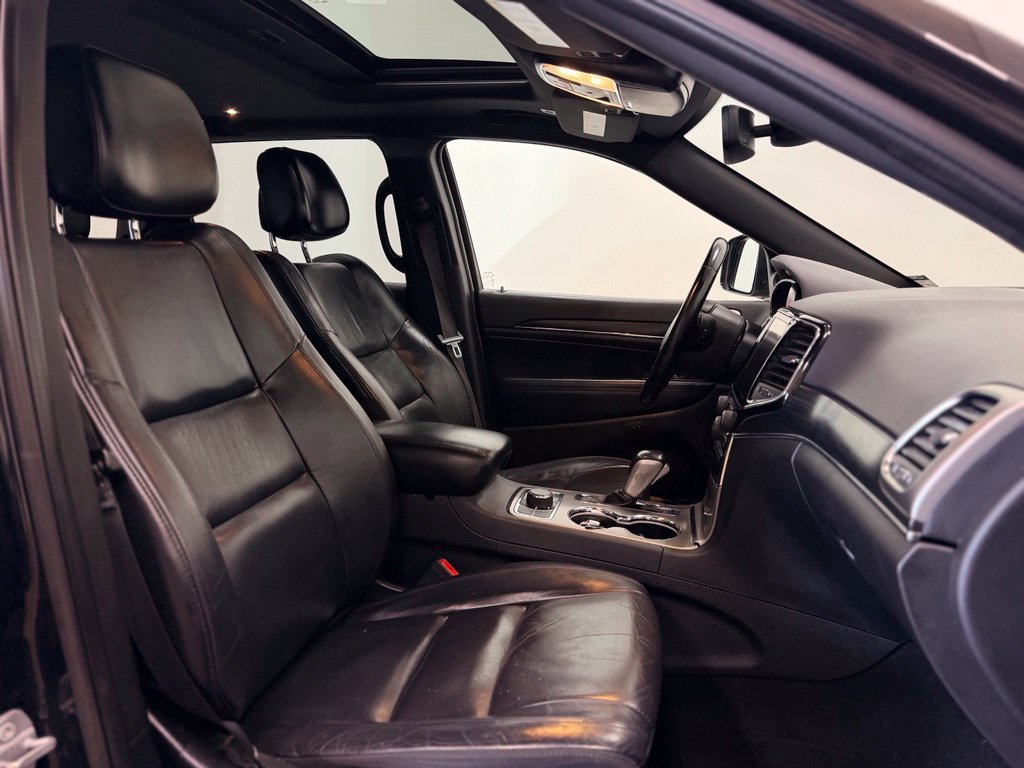 Used 2020 Jeep Grand Cherokee Limited AWD/4WD image 19