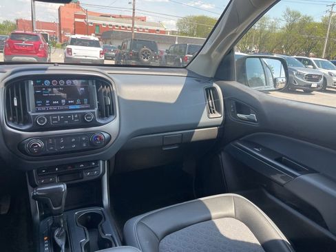 Used 2018 Chevrolet Colorado Z71 w/ Centennial Edition AWD/4WD image 13