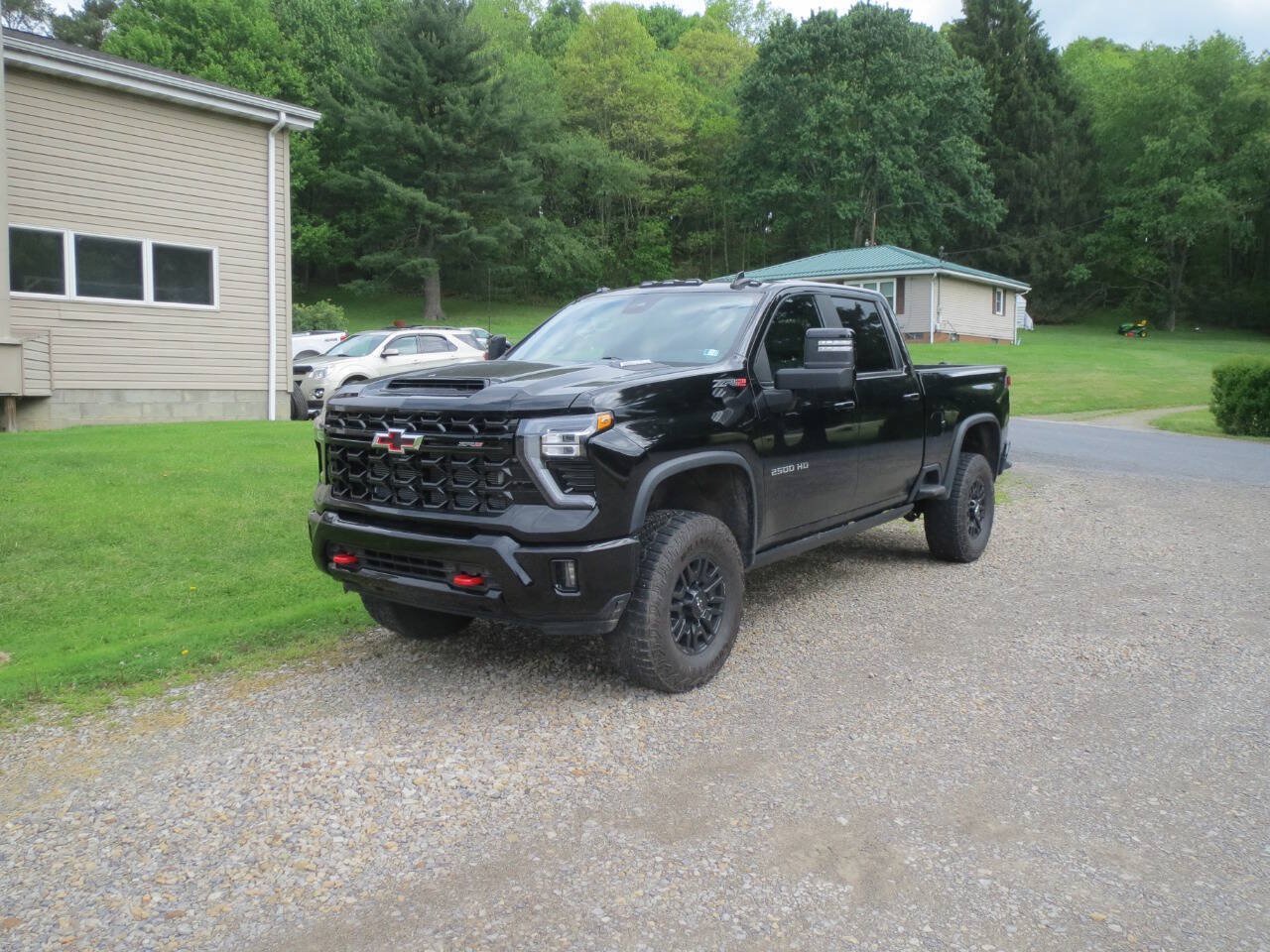 Used 2024 Chevrolet Silverado 2500 ZR2 w/ Snow Plow Prep/Camper Package AWD/4WD image 2