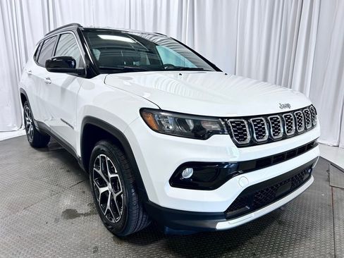 Used 2024 Jeep Compass Limited AWD/4WD image 22