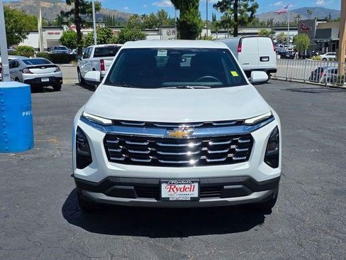 Certified 2026 Chevrolet Equinox LT FWD image 2
