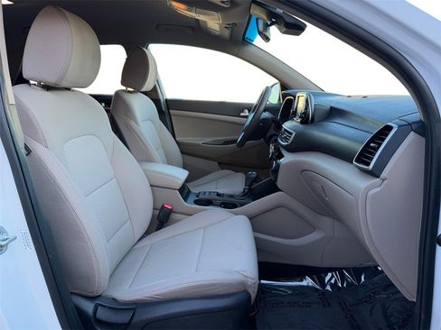 Used 2019 Hyundai Tucson SE w/ Cargo Package image 18