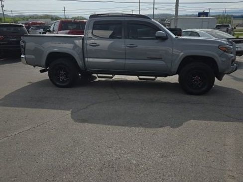 Used 2021 Toyota Tacoma SR5 image 12