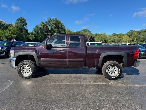 Used 2008 Chevrolet Silverado 2500 LT w/ 1LT Convenience Package AWD/4WD image 2