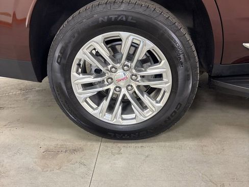 Used 2023 GMC Yukon SLT w/ SLT Luxury Package AWD/4WD image 33