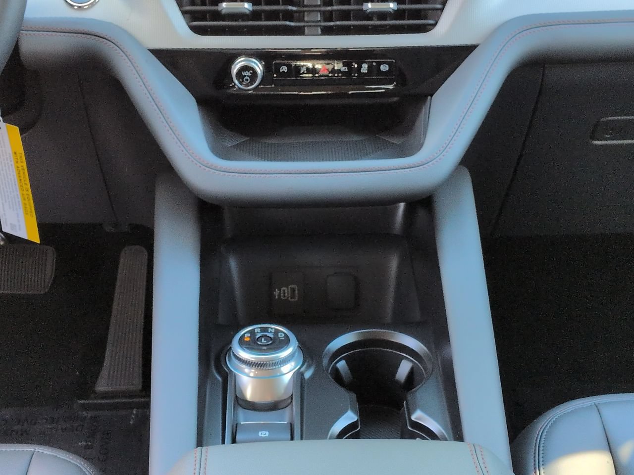 New 2026 Ford Explorer Active w/ Active Comfort Package RWD image 19